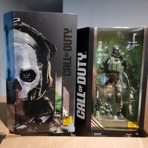1 of 3000 Made Vaulted The Call of Duty® "Ghost" (Mandible) figure